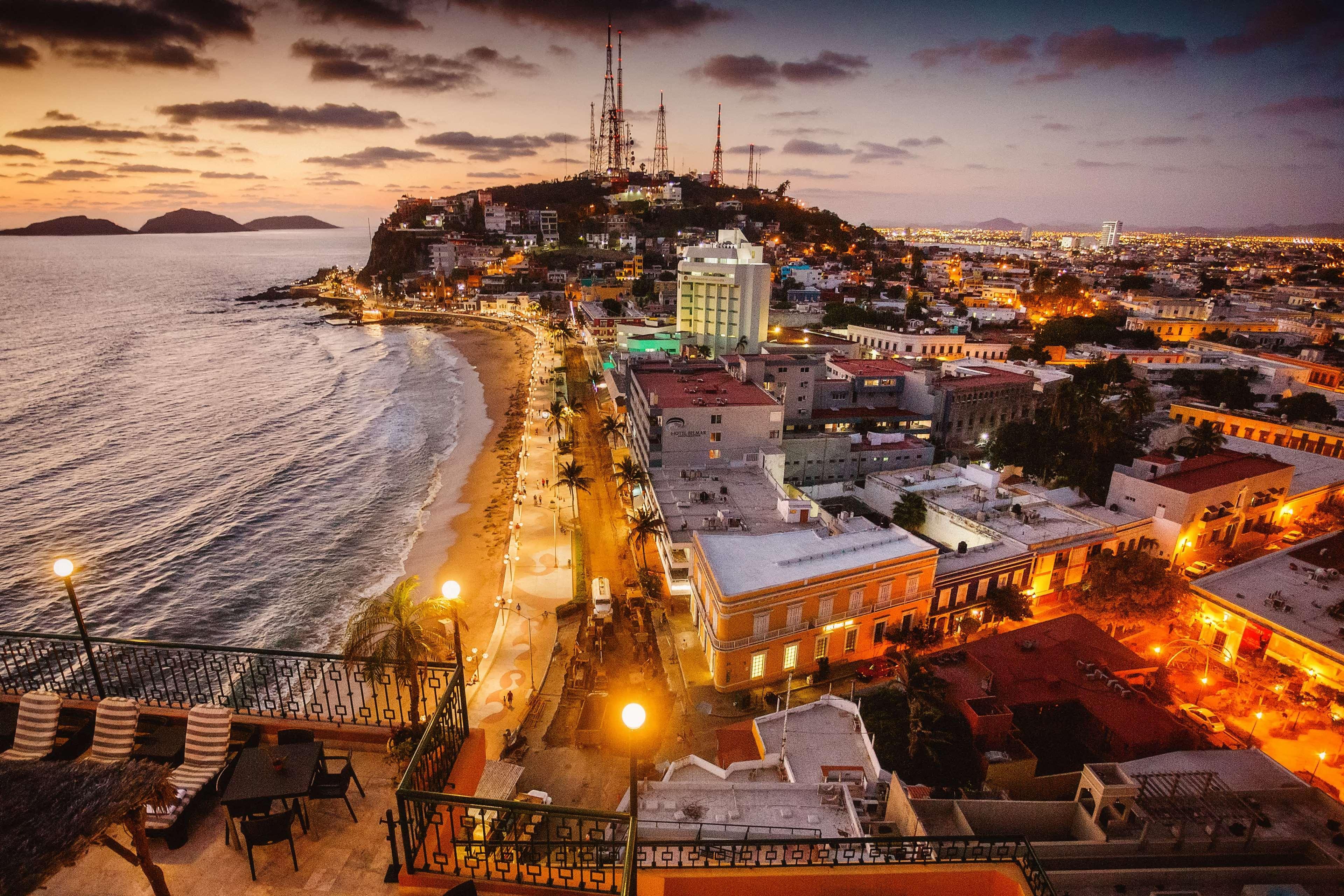 Best Western Posada Freeman Mazatlan Exterior photo