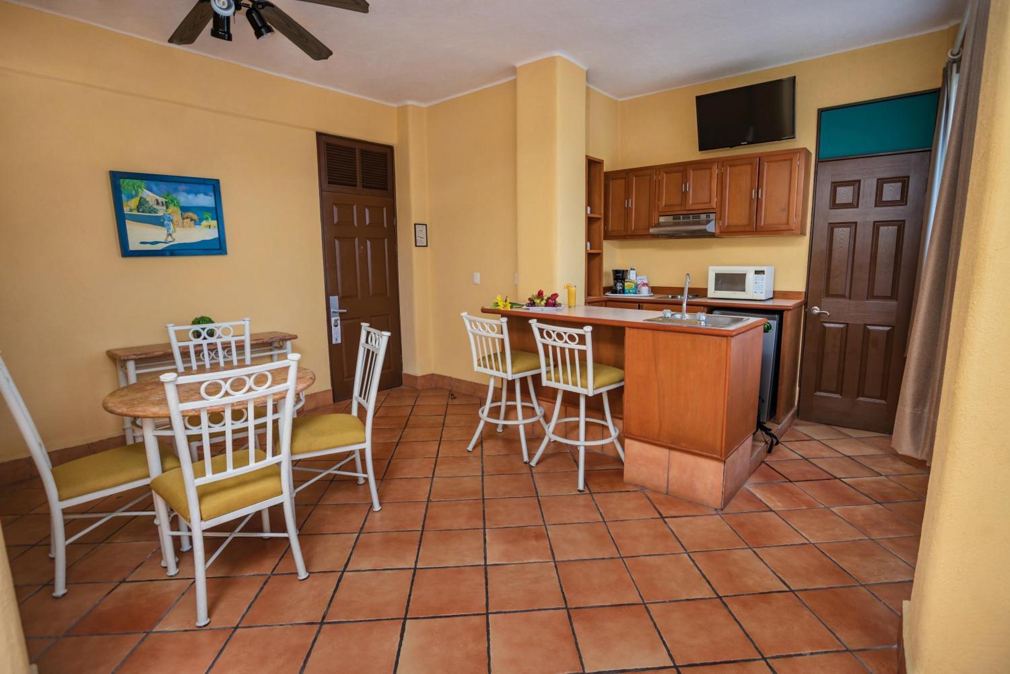 Best Western Posada Freeman Mazatlan Exterior photo