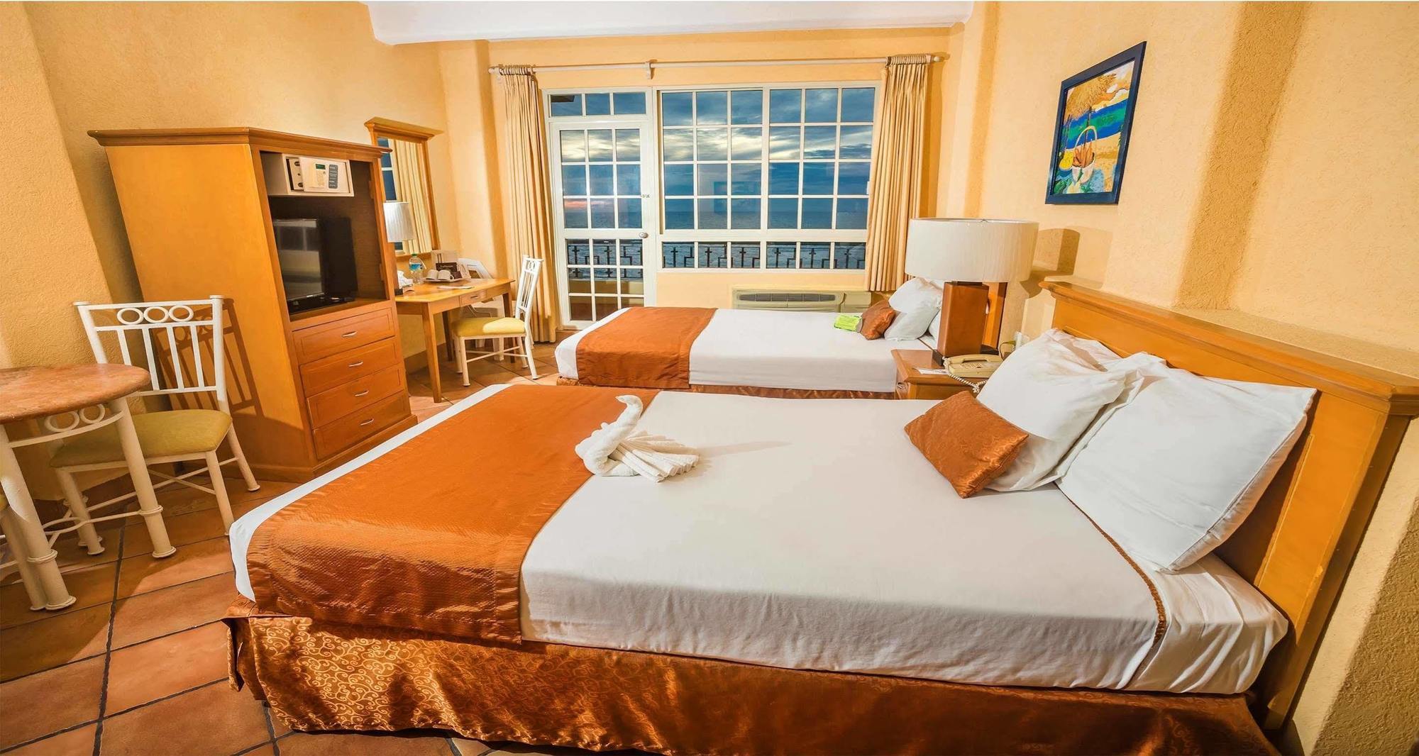 Best Western Posada Freeman Mazatlan Exterior photo